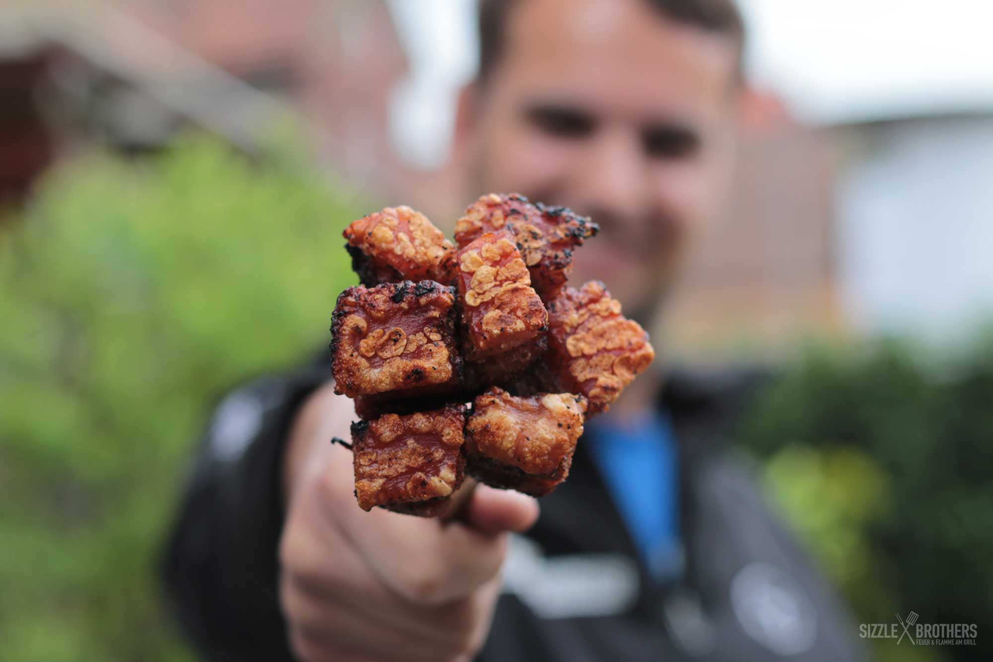 Knusprige Schweinebauch-Würfel