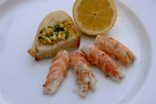 Gegrillte Scampis mit Knoblauchdip