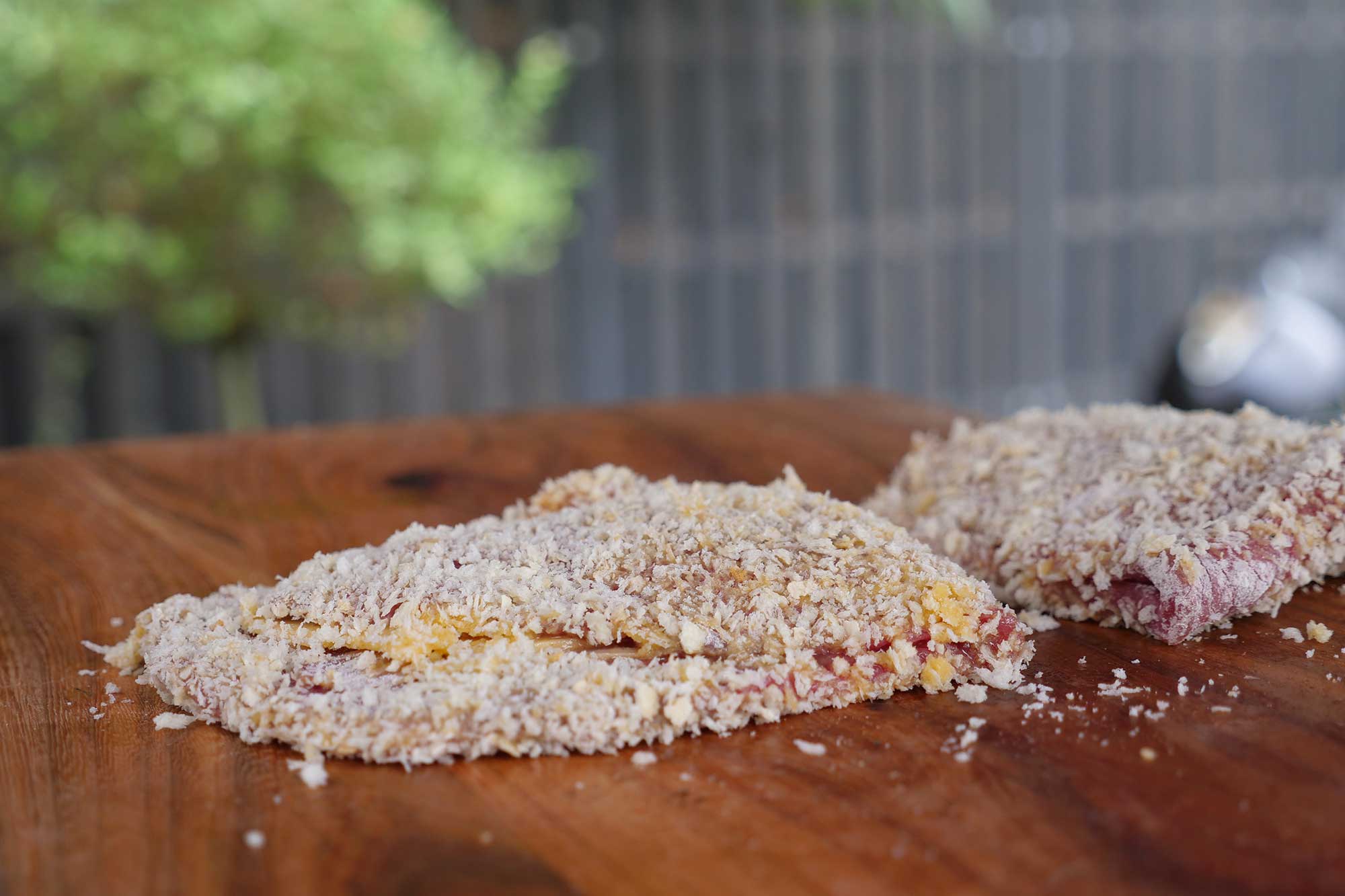Cordon Bleu mit Pankomehl paniert.