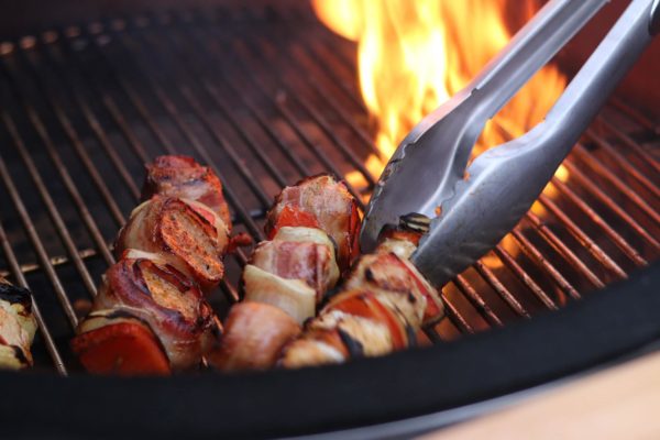 Grillspieße grillen