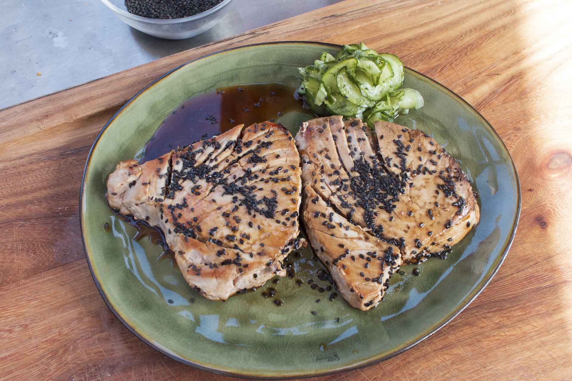 Thunfischsteaks mit Sesam