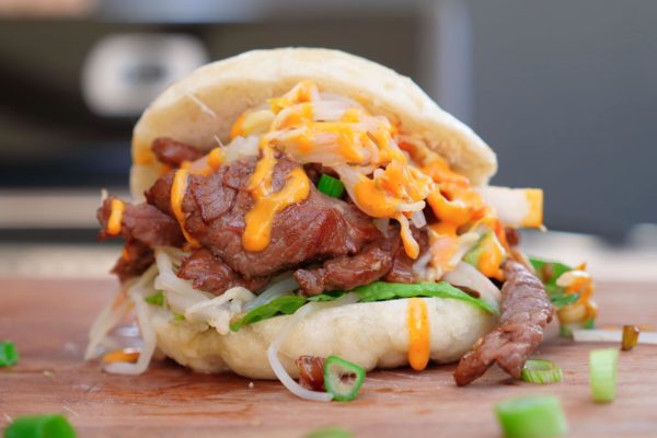 Bulgogi mit Bao Buns - Feuerfleisch mit Korean BBQ Sauce