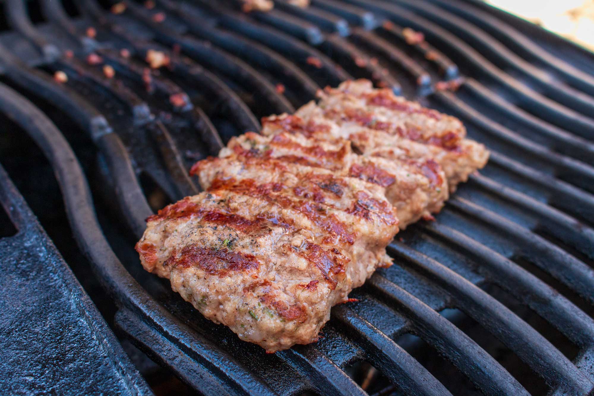 Mc Rib Burger Patty auf dem Grill
