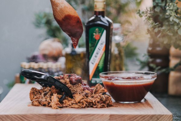 Barbecue Sauce Rezept mit Kräuterlikör