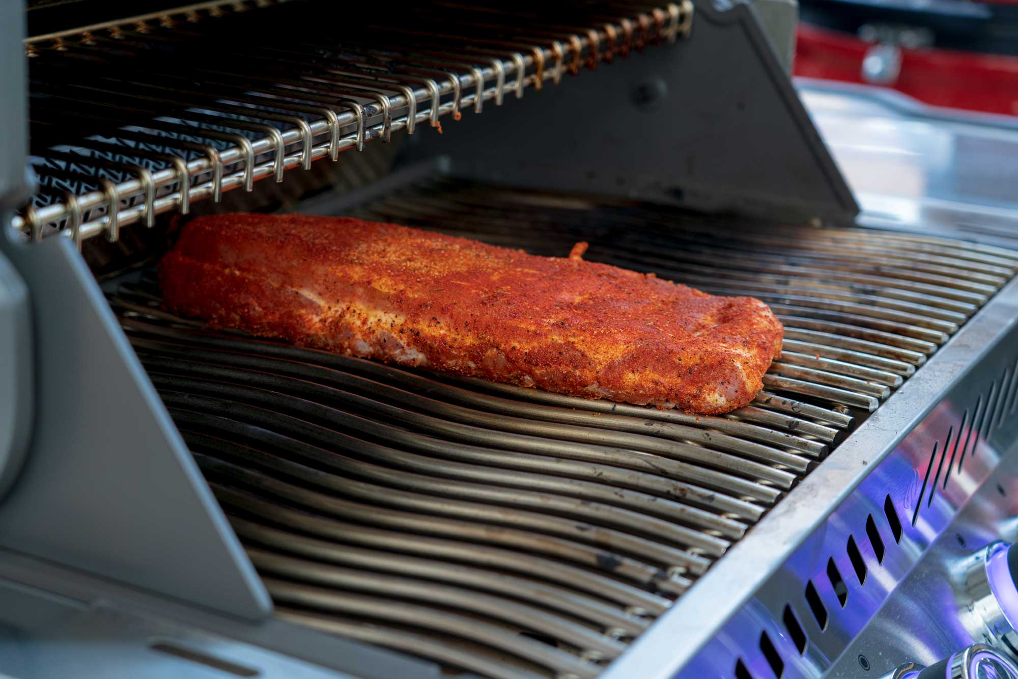 Im Backofen oder Grill bleiben die Rippchen für ca. 5 Stunden bei 120 - 130 °C liegen