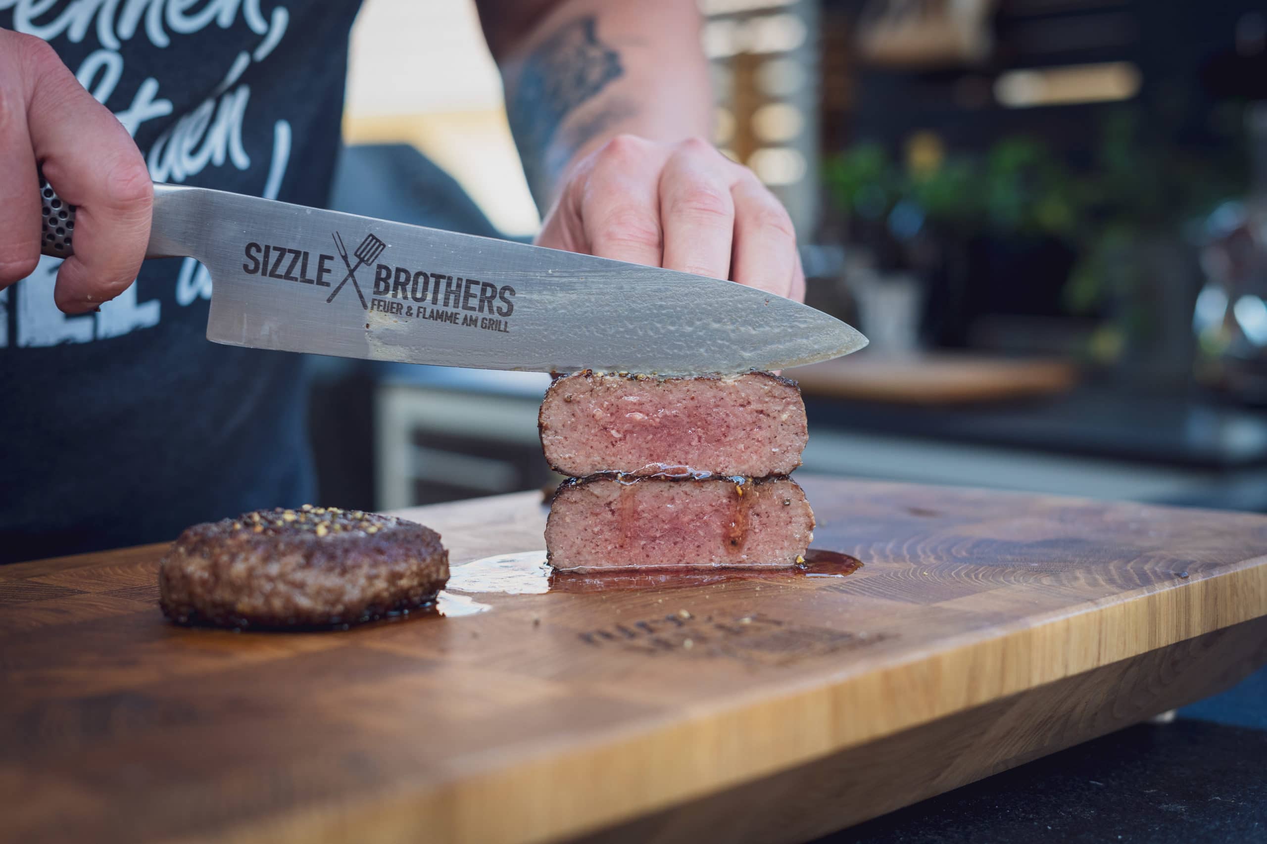 Das selbst gemachte Wagyu Steak sollte 56 °C im Kern haben