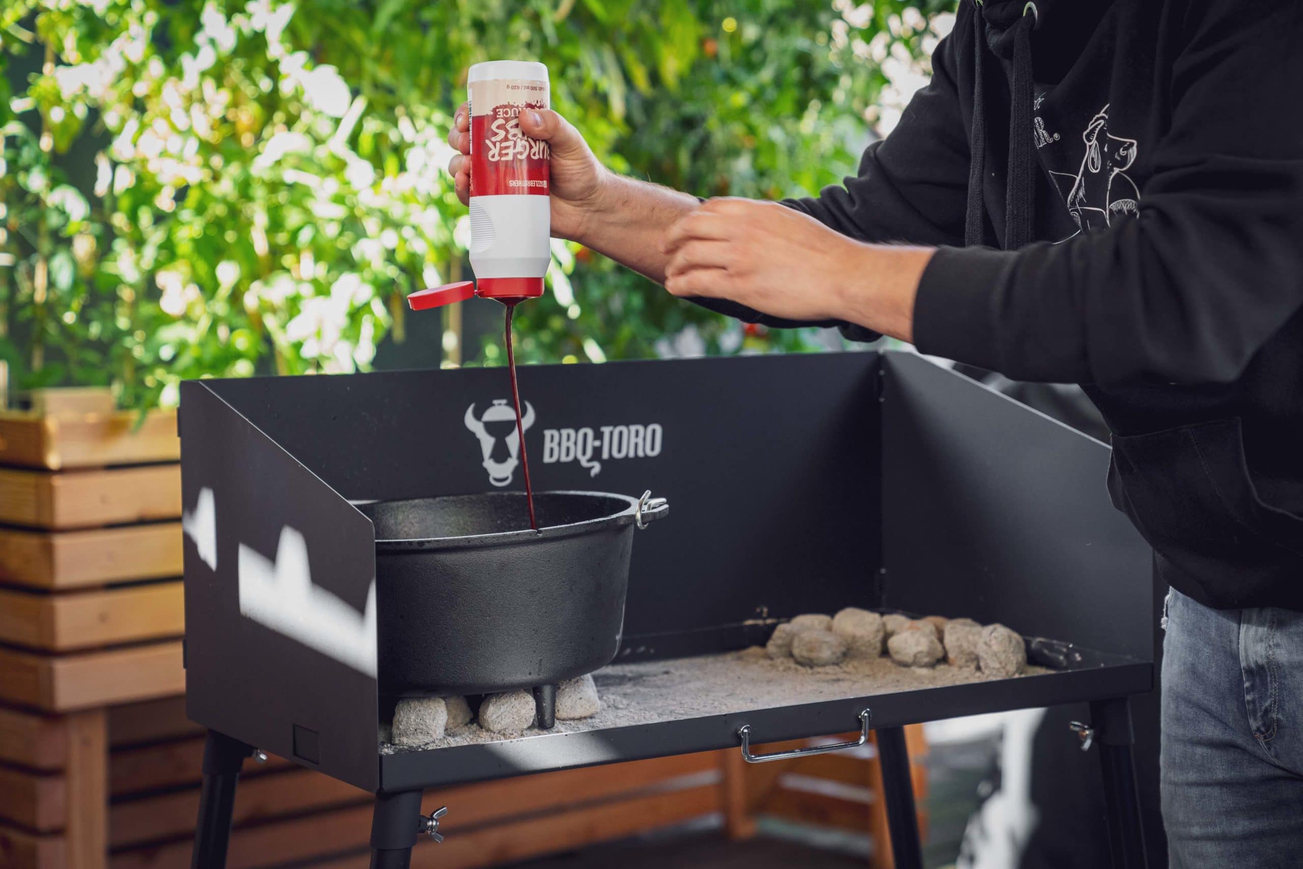 Die BBQ Sauce darf nicht fehlen