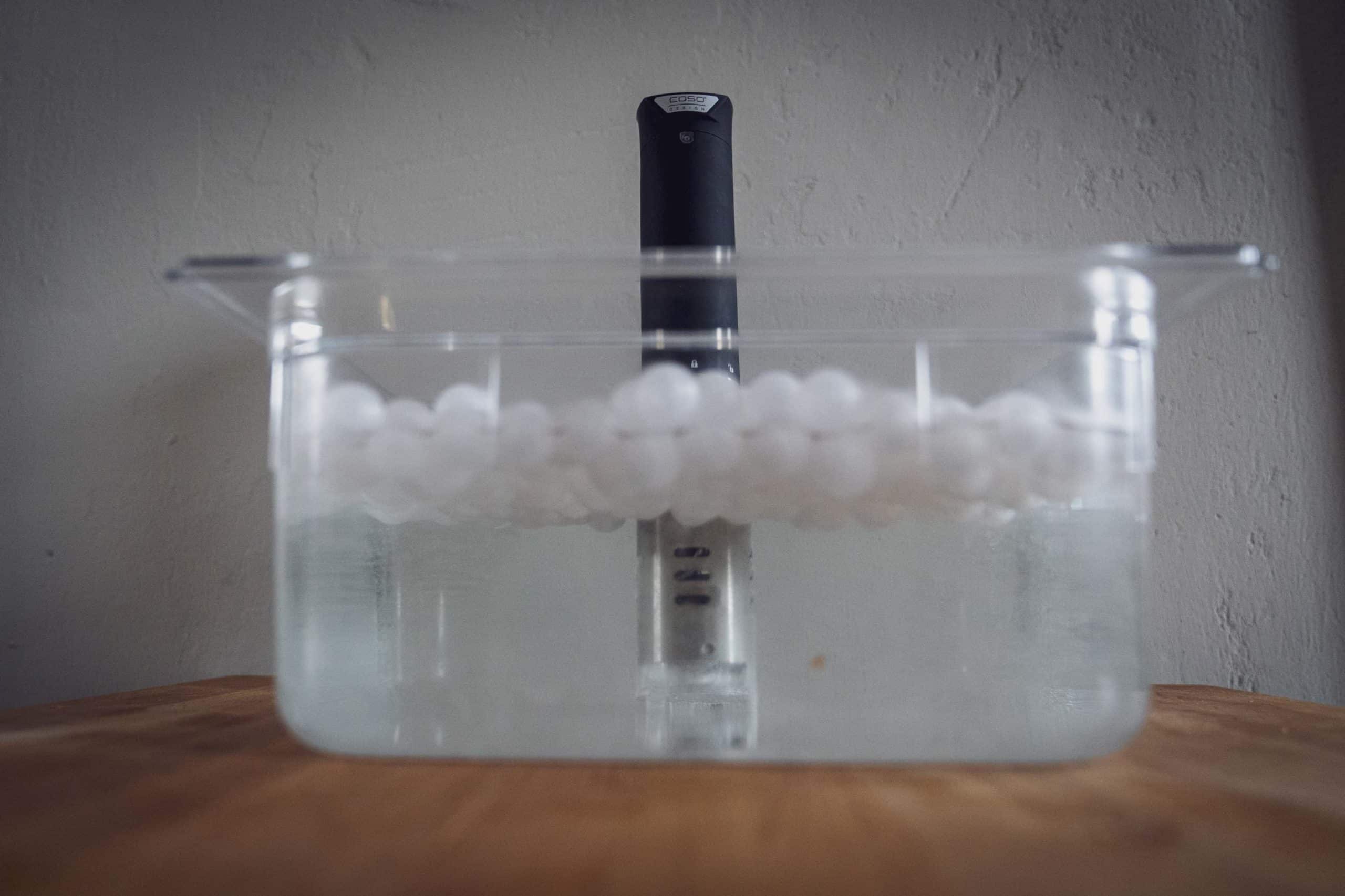 Sous Vide Stick im Wasserbad