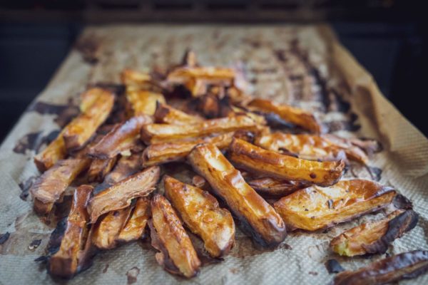 Fertig: Knusprige Pommes aus dem Backofen