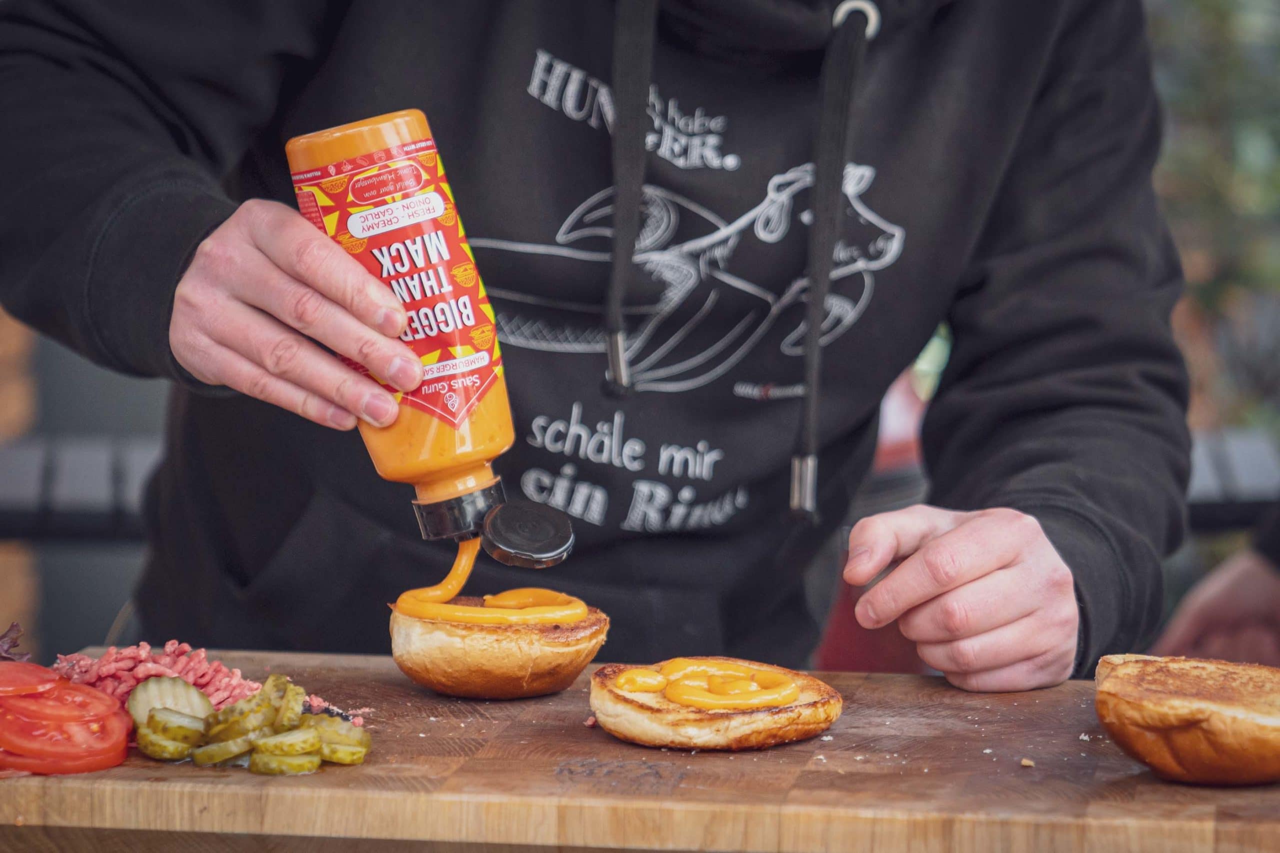 Hamburger Sauce Bigger than Mack im Einsatz