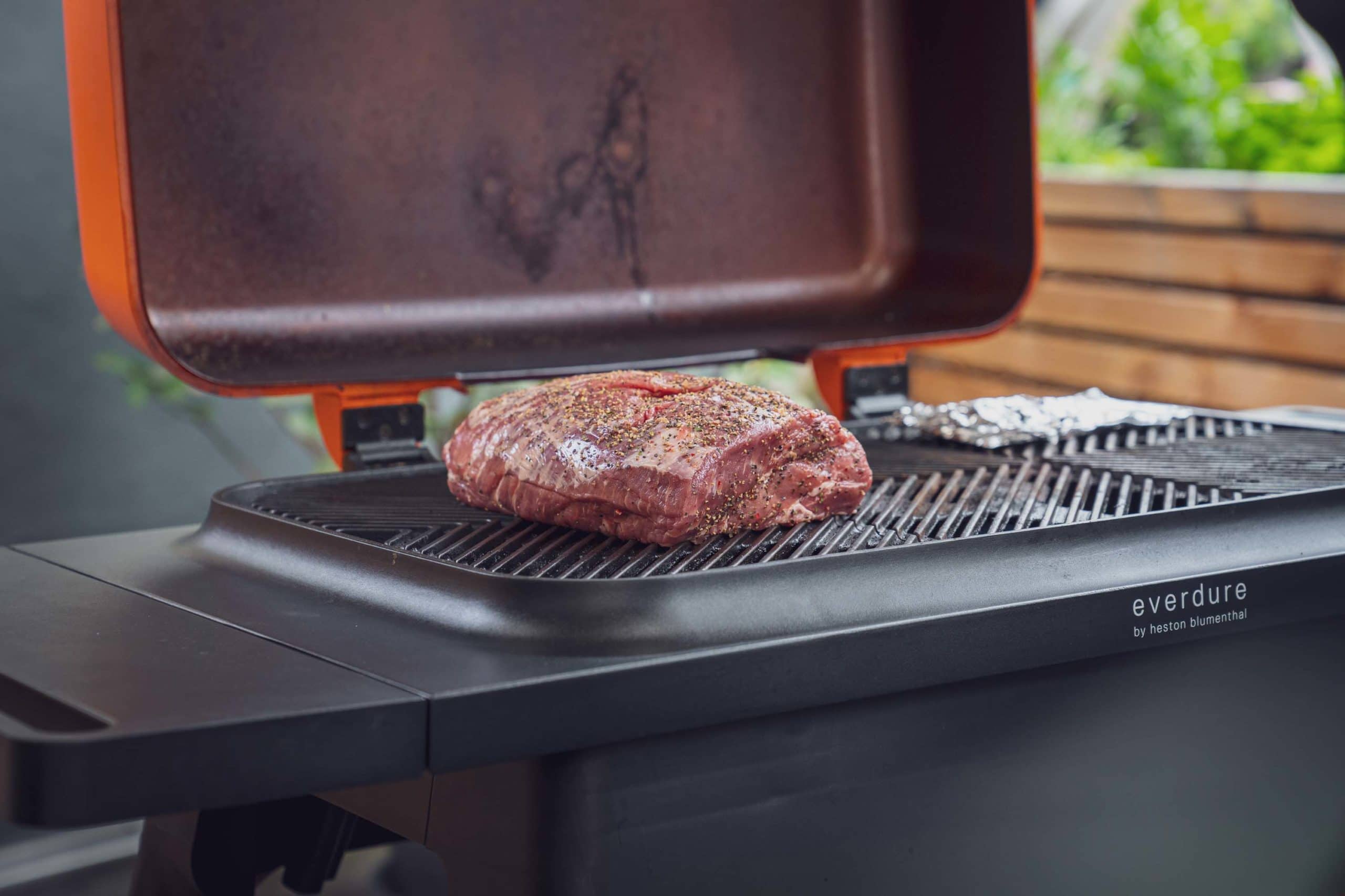 Schweinenacken für Pulled Pork auf dem Gasgrill