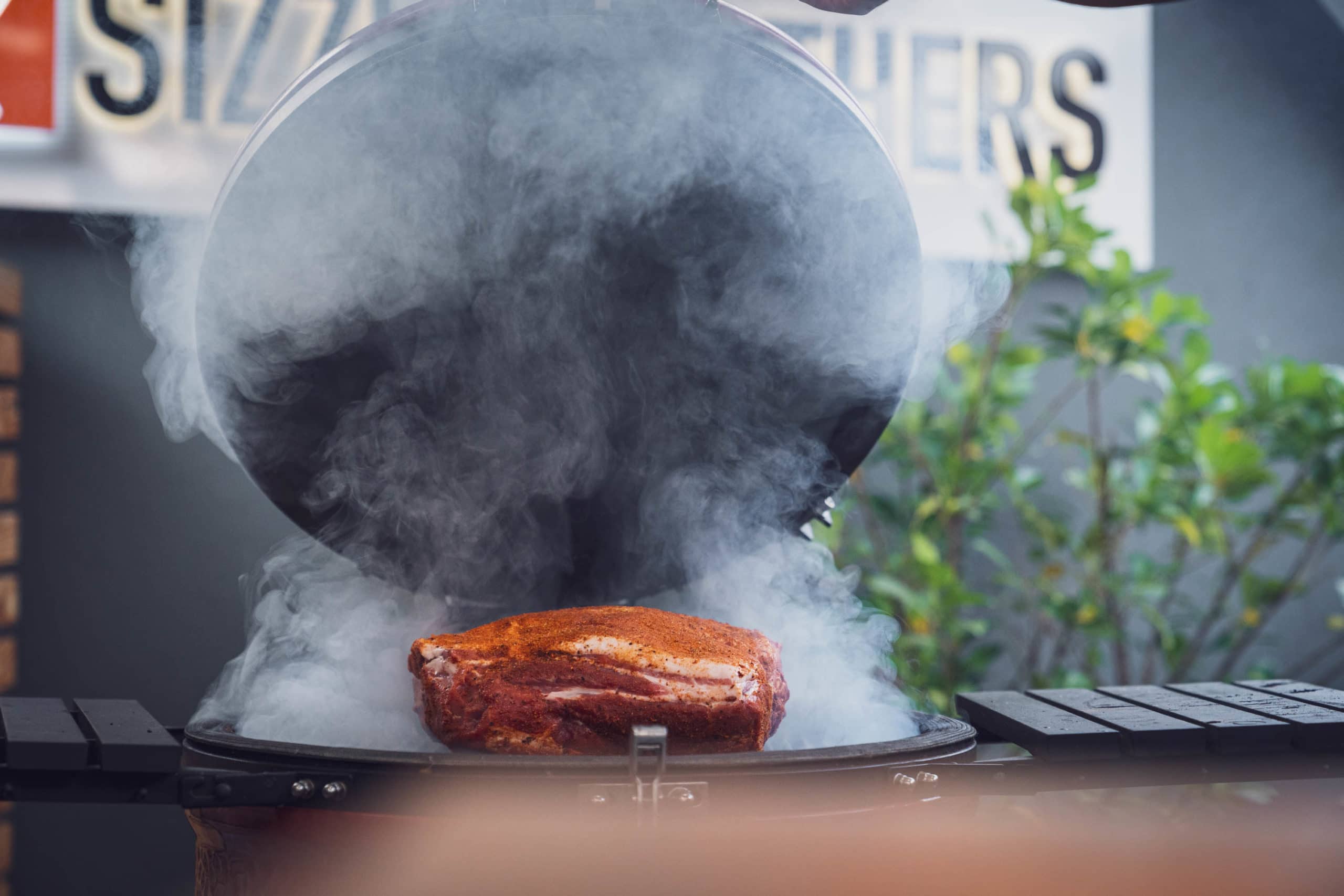 Pulled Pork & Rauch vom Kamado Grill