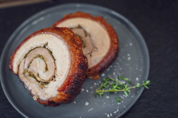 Porchetta - der leckere gefüllte Rollbraten vom Grill
