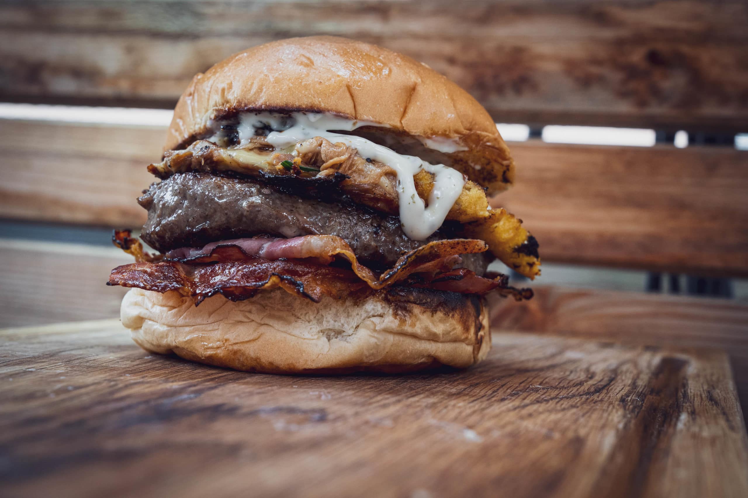 Saftiger Burger ohne Salat