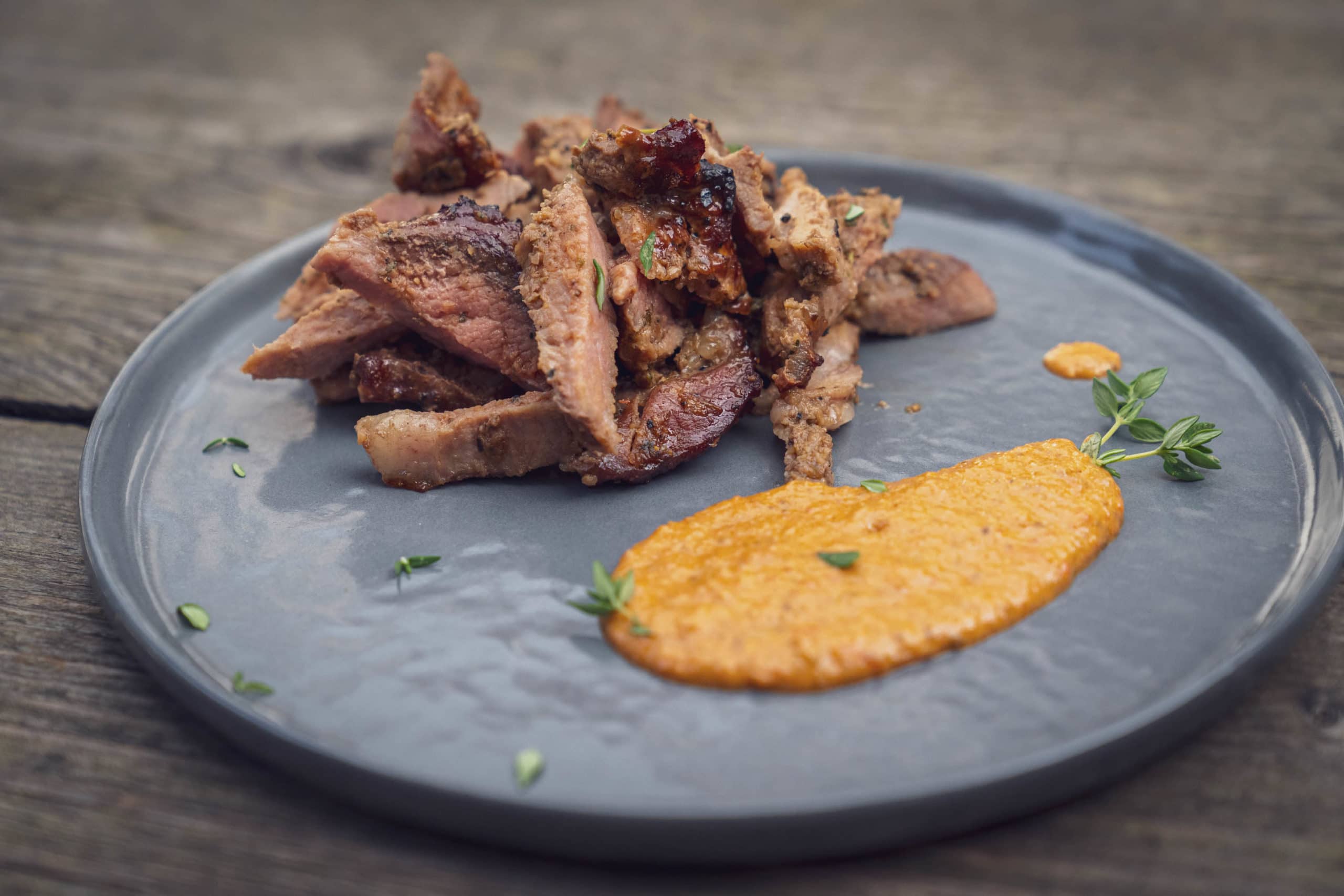 Gyros serviert mit Metaxasauce