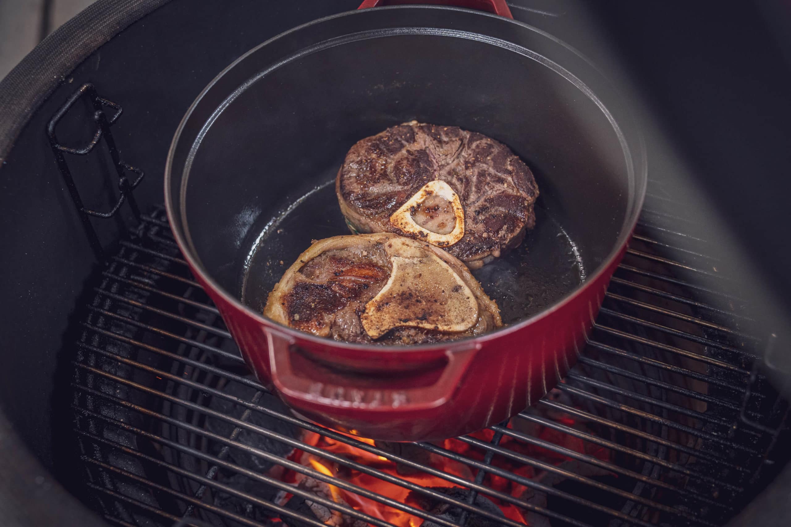 Und im Dutch Oven oder einer Kokotte scharf angebraten