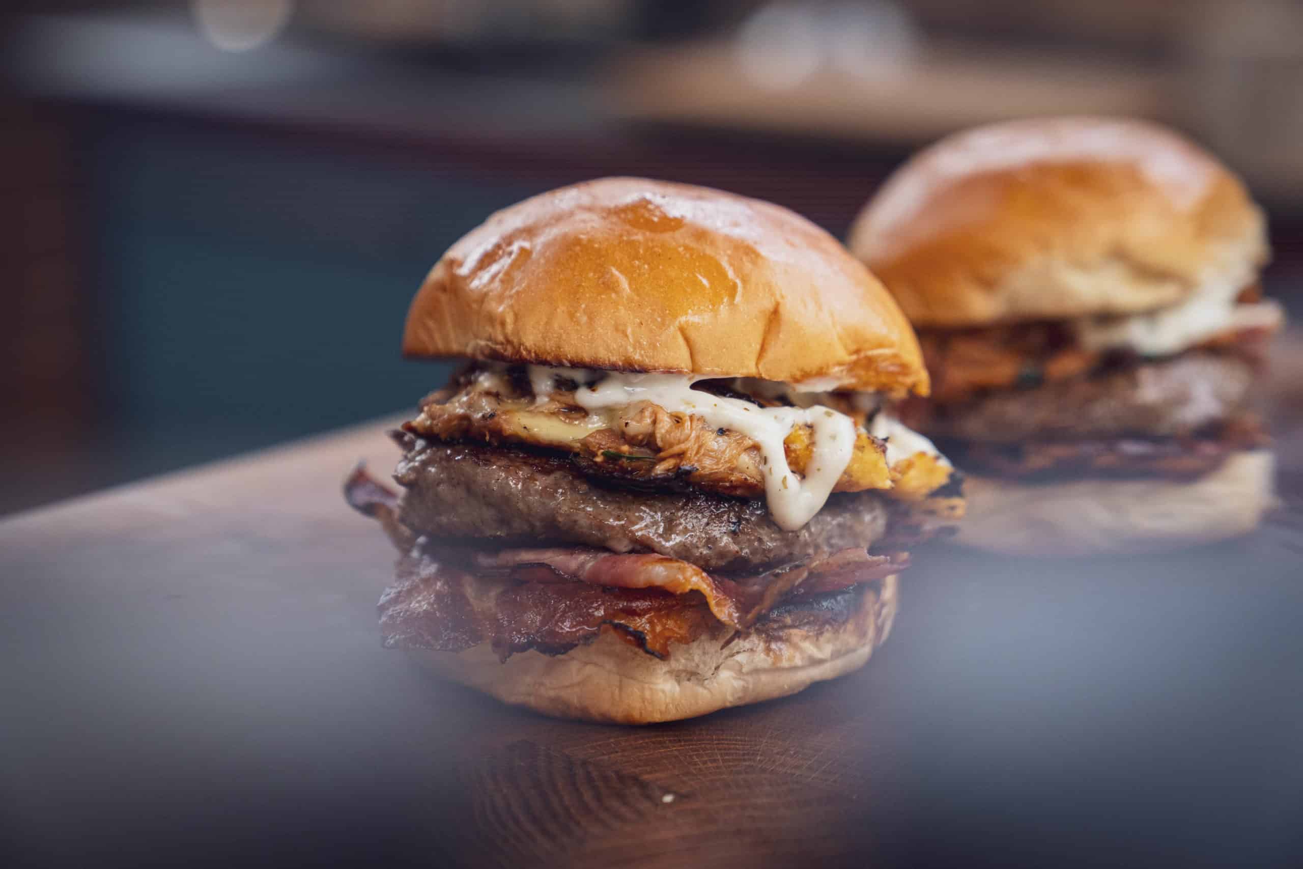 Leckerer Burger ohne Salat