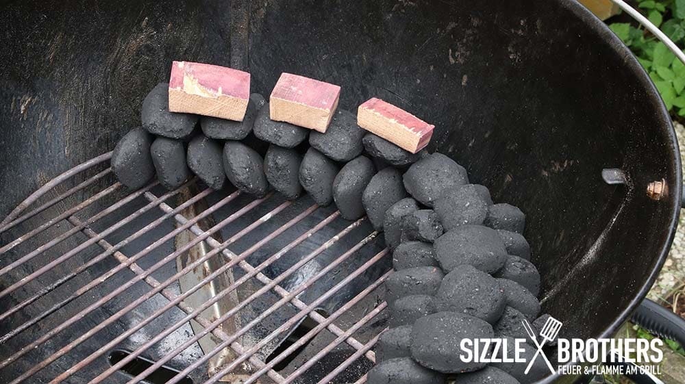 Minionring im Kugelgrill