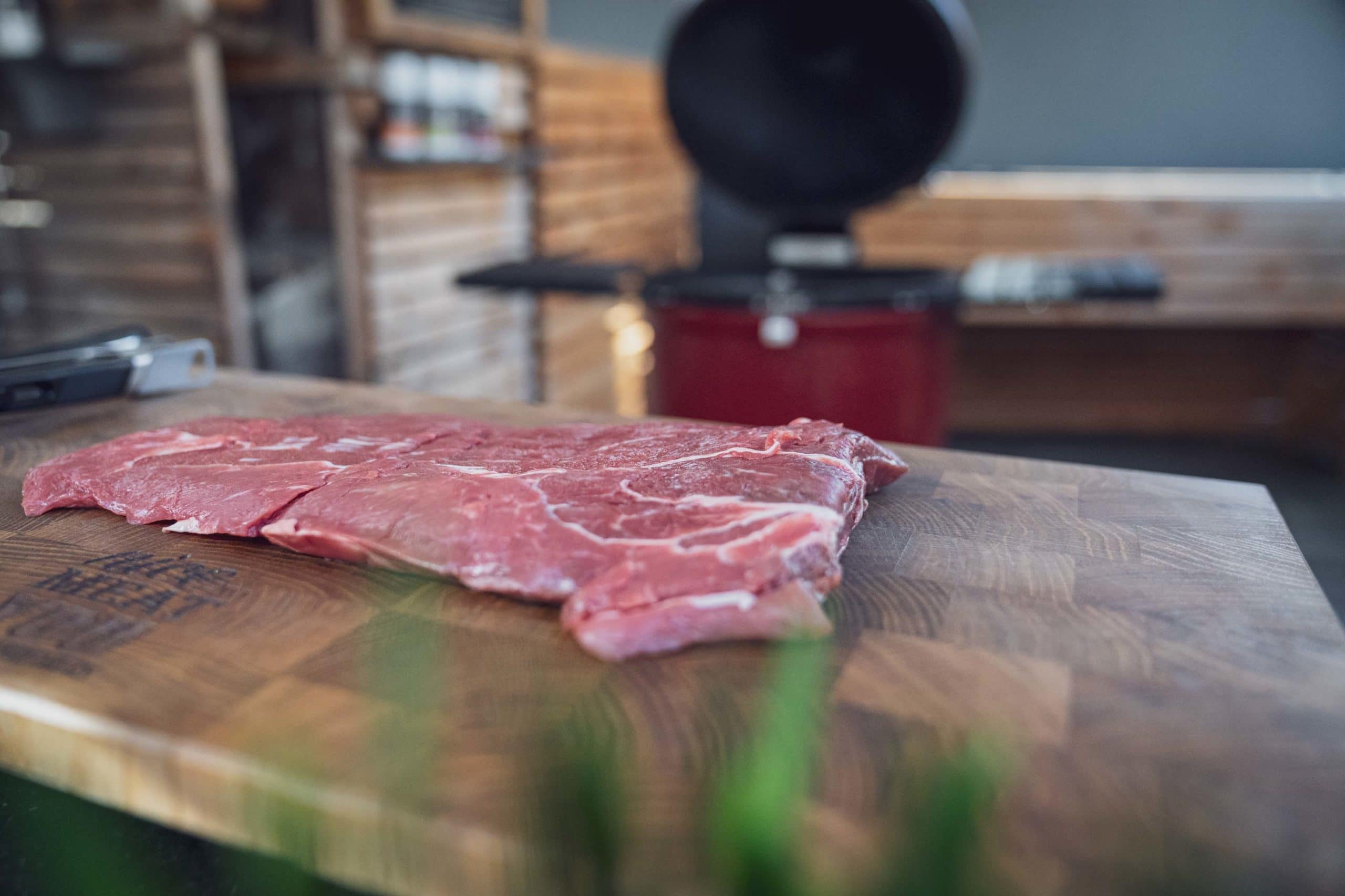 Ein gutes Steak auf dem Brett